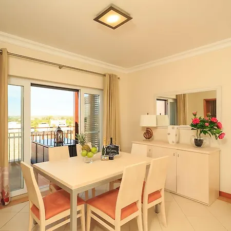 Victoria Boulevard Penthouse *